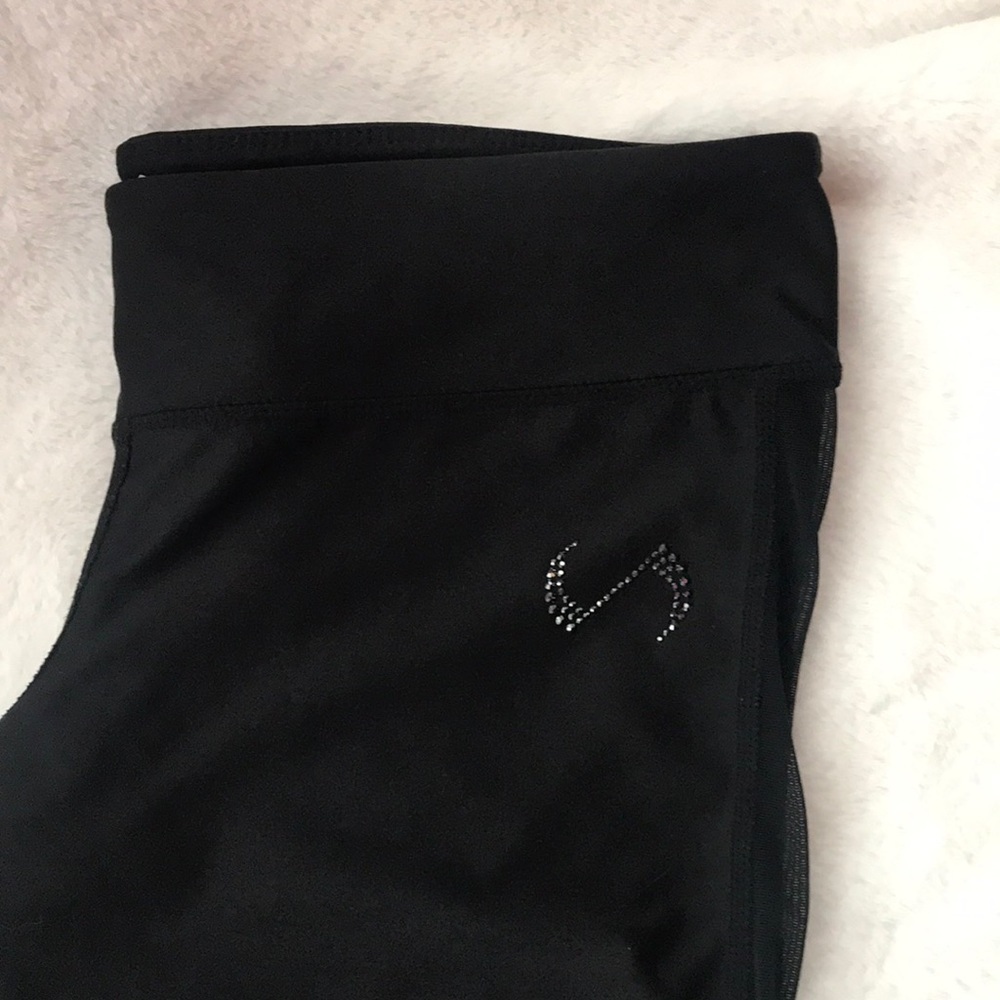 🖤🏃🏻♀️Infinity athletic capris, medium🏃🏻♀️🖤 - Picture 2 of 7